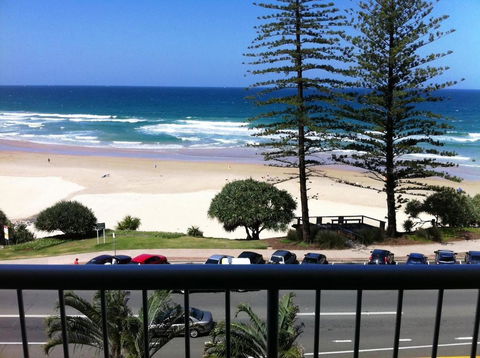 Coolum Caprice - Accommodation Nelson Bay 28