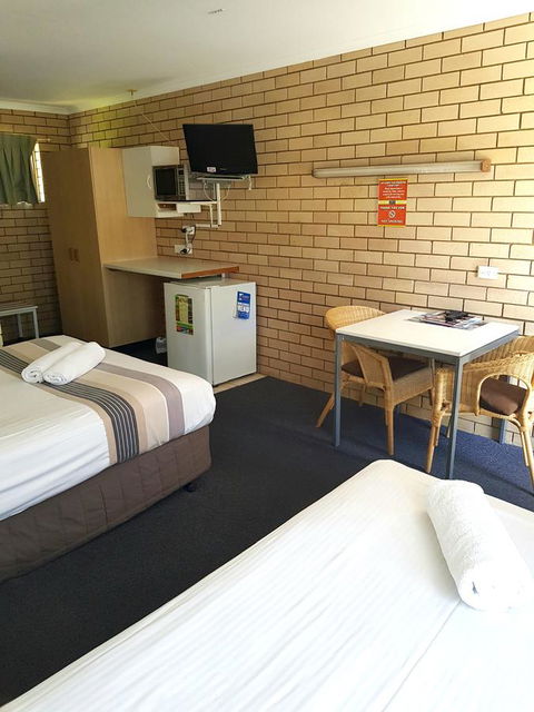 Twin Pines Motel - Accommodation Nelson Bay 2