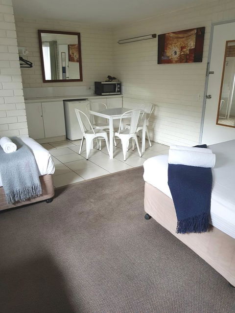 Twin Pines Motel - Accommodation Nelson Bay 8