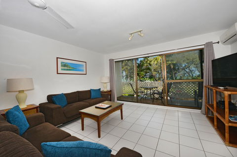 Seascape Holidays At Beachfront Terraces - Accommodation Nelson Bay 4