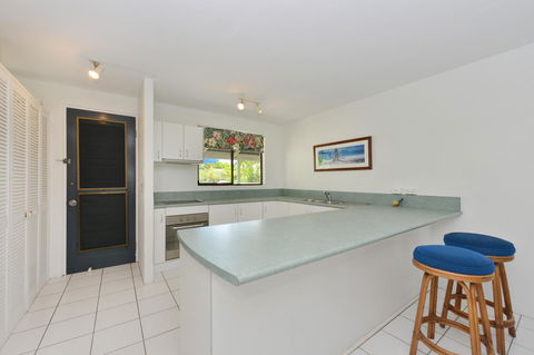 Seascape Holidays At Beachfront Terraces - Accommodation Nelson Bay 15