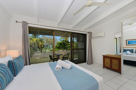 Seascape Holidays At Beachfront Terraces - Accommodation Nelson Bay 5