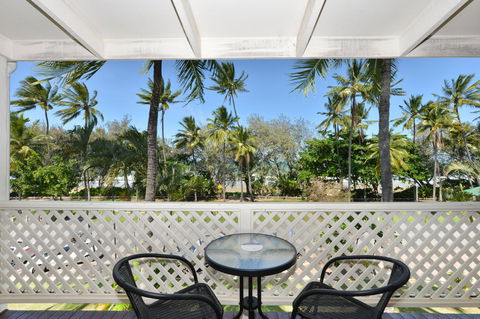 Seascape Holidays At Beachfront Terraces - Accommodation Nelson Bay 29