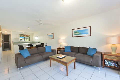 Seascape Holidays At Beachfront Terraces - Accommodation Nelson Bay 11