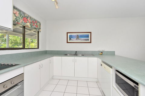 Seascape Holidays At Beachfront Terraces - Accommodation Nelson Bay 14