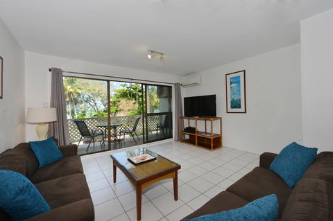 Seascape Holidays At Beachfront Terraces - Accommodation Nelson Bay 3