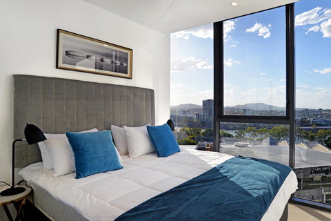 Brisbane One Apartments By CLLIX - Accommodation Nelson Bay 3
