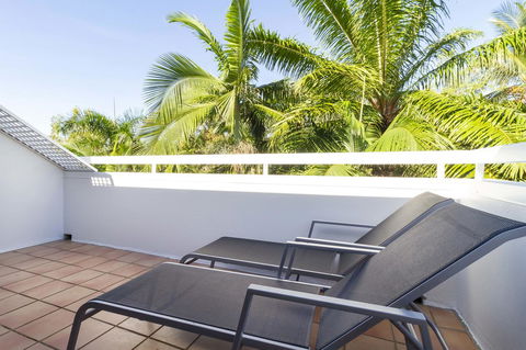 The White House Port Douglas - Accommodation Nelson Bay 32