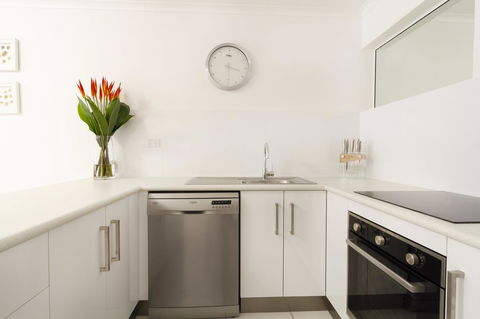 The White House Port Douglas - Accommodation Nelson Bay 10