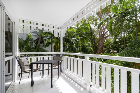 The White House Port Douglas - Accommodation Nelson Bay 25