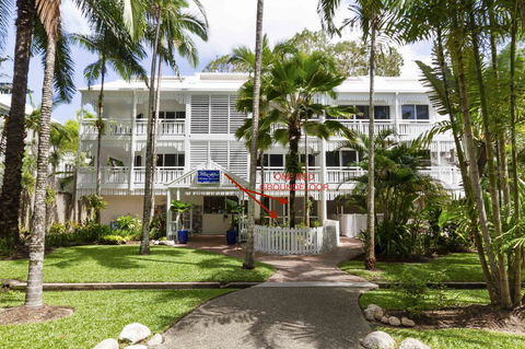 The White House Port Douglas - Accommodation Nelson Bay 1