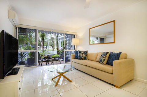 The White House Port Douglas - Accommodation Nelson Bay 15