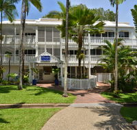 The White House Port Douglas - Accommodation Nelson Bay