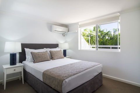 The White House Port Douglas - Accommodation Nelson Bay 31