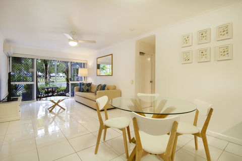 The White House Port Douglas - Accommodation Nelson Bay 14