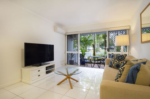 The White House Port Douglas - Accommodation Nelson Bay 16