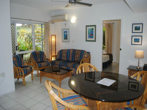 The Port Douglas Queenslander - Accommodation Nelson Bay 21