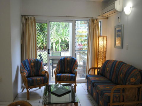 The Port Douglas Queenslander - Accommodation Nelson Bay 19