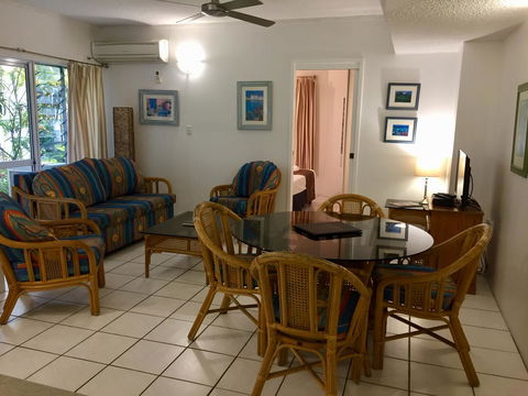 The Port Douglas Queenslander - Accommodation Nelson Bay 6
