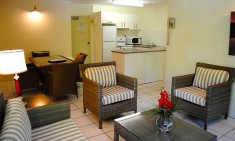 The Port Douglas Queenslander - Accommodation Nelson Bay 34
