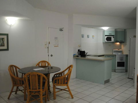 The Port Douglas Queenslander - Accommodation Nelson Bay 20