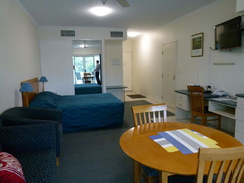 Madison Ocean Breeze Apartments - Accommodation Nelson Bay 27