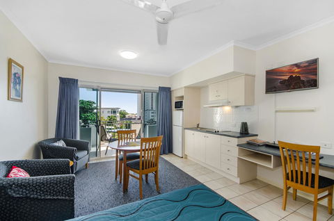 Madison Ocean Breeze Apartments - Accommodation Nelson Bay 11