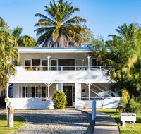 Jamaica Beach House - Accommodation Nelson Bay