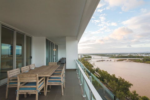 Empire Apartment Hotel Rockhampton - Accommodation Nelson Bay 1