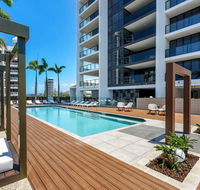 Qube Broadbeach - Accommodation Nelson Bay