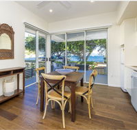 Reflections Amber Villa - Accommodation Nelson Bay
