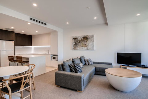 Iconic Kirra Beach Resort - Accommodation Nelson Bay 4