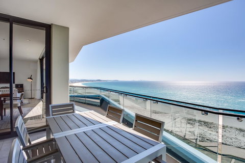 Iconic Kirra Beach Resort - Accommodation Nelson Bay 21
