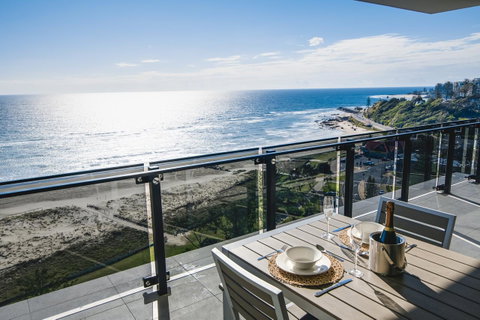 Iconic Kirra Beach Resort - Accommodation Nelson Bay 26
