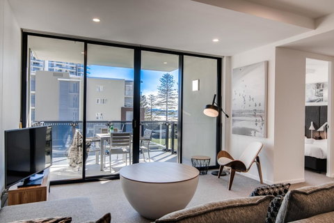Iconic Kirra Beach Resort - Accommodation Nelson Bay 9