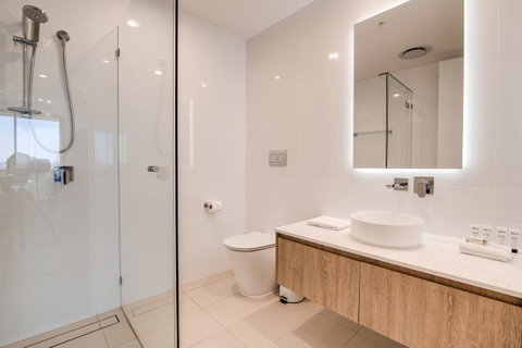 Iconic Kirra Beach Resort - Accommodation Nelson Bay 2