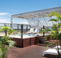 Tiki Hotel Apartments Surfers Paradise - Accommodation Nelson Bay