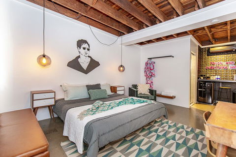 The Pink Hotel Coolangatta - Accommodation Nelson Bay 24