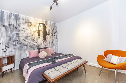 The Pink Hotel Coolangatta - Accommodation Nelson Bay 13