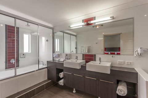 Platinum International - Accommodation Nelson Bay 22
