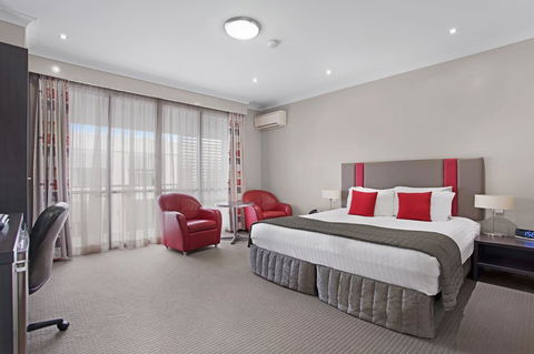 Platinum International - Accommodation Nelson Bay 16