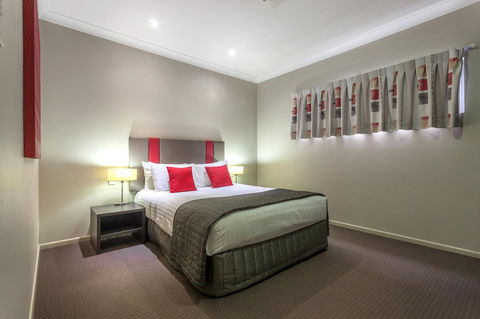 Platinum International - Accommodation Nelson Bay 4