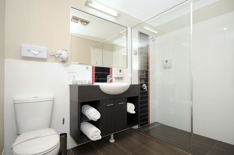Platinum International - Accommodation Nelson Bay 7