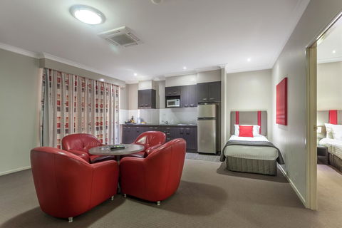 Platinum International - Accommodation Nelson Bay 33