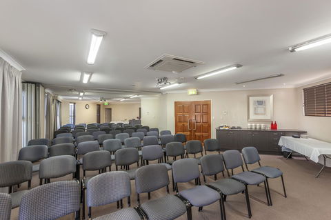 Platinum International - Accommodation Nelson Bay 38