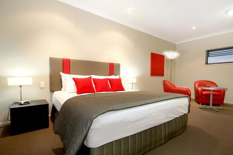 Platinum International - Accommodation Nelson Bay 6