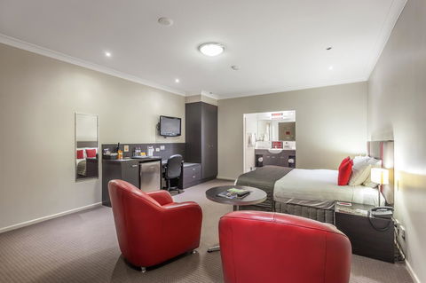 Platinum International - Accommodation Nelson Bay 32