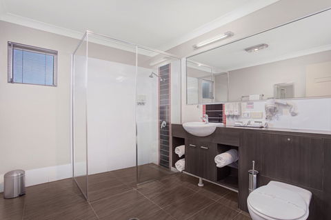 Platinum International - Accommodation Nelson Bay 17