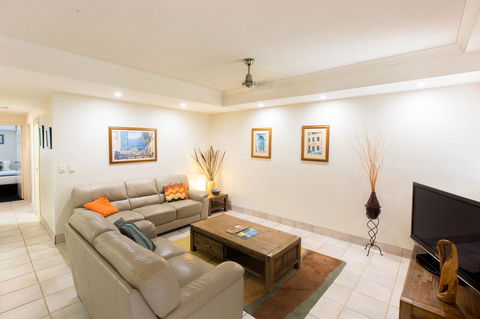 Bermuda Villas - Accommodation Nelson Bay 2