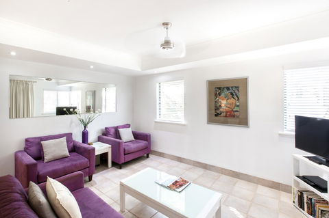 Bermuda Villas - Accommodation Nelson Bay 8